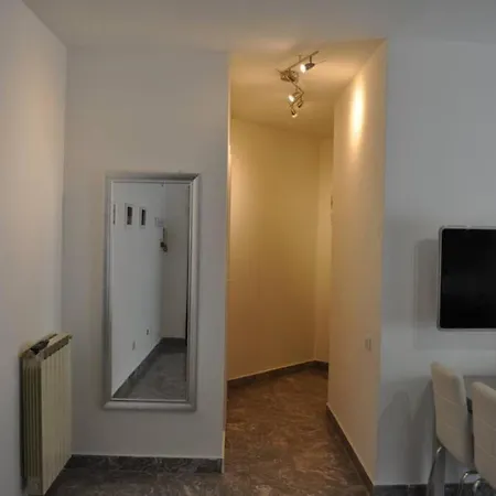 Wonderful Flat-apt In The Square *